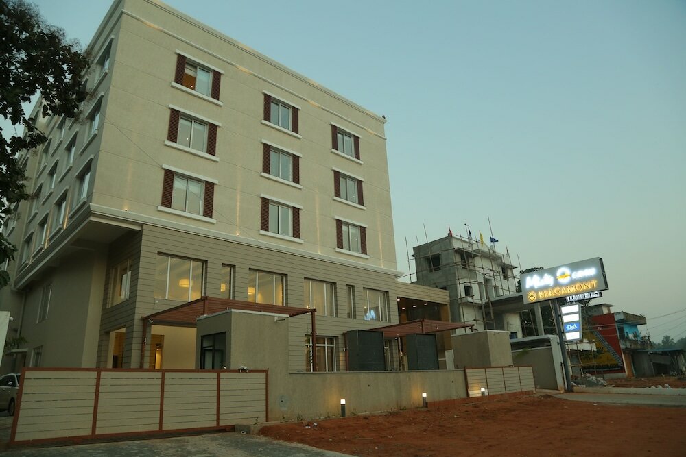 Фото Misty Ocean-A Bergamont Group of Hotels