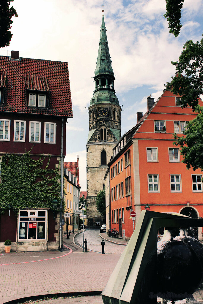 Protestant church Kreuzkirche, Hanover, photo
