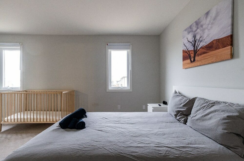 Фото Luxury Entire house mins Niagara falls & Brock uni