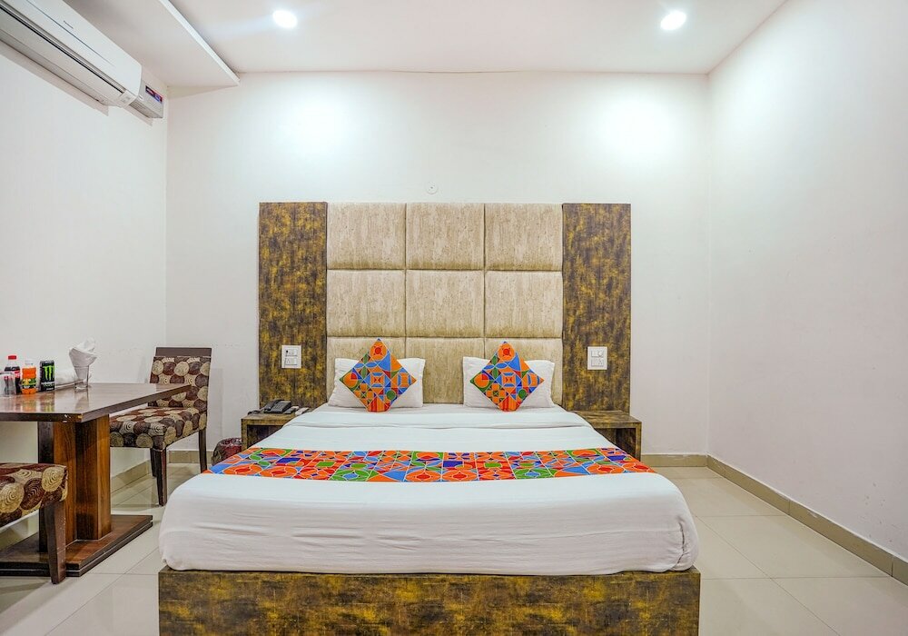 Фото Fabhotel Grand Inn