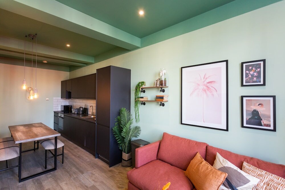 Фото Your Apartment i Brixton