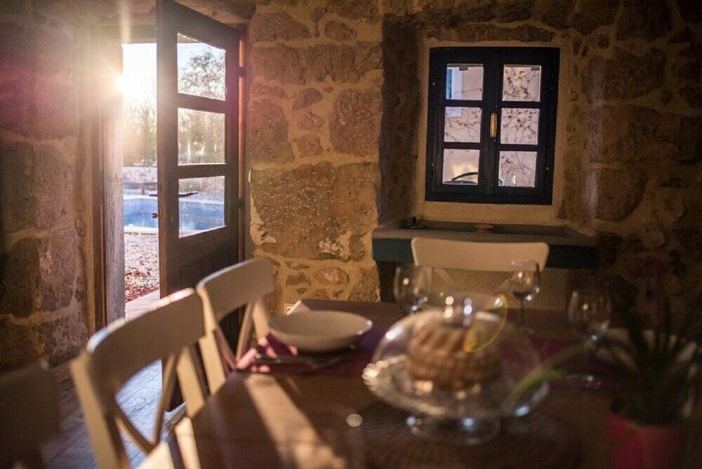 Фото Frank - With Pool - H