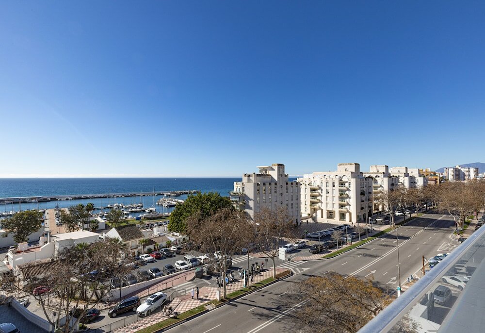 Фото Aqua Apartments Bellamar Marbella