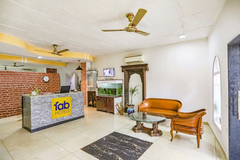 Фото Fabhotel Aravali Suites