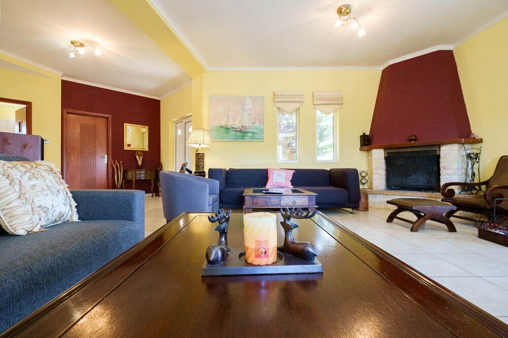 Фото Relaxing Family Home near Beaches