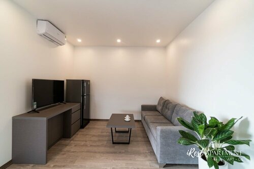 Гостиница IRest Apartment Vinh Yen в Виньйене