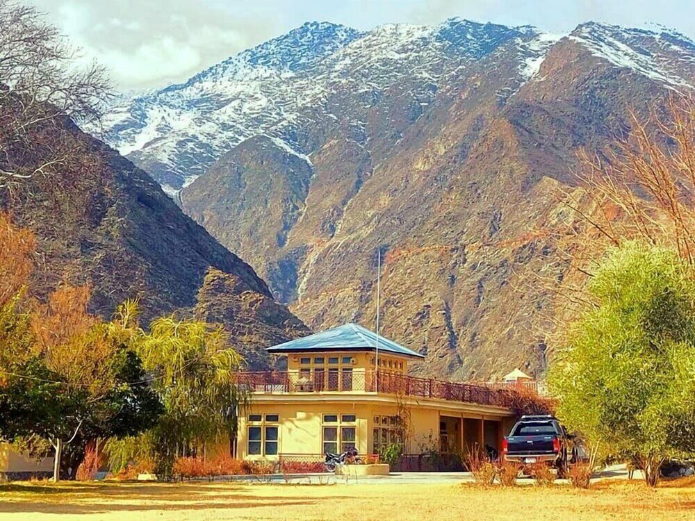 Фото Gahirat Castle