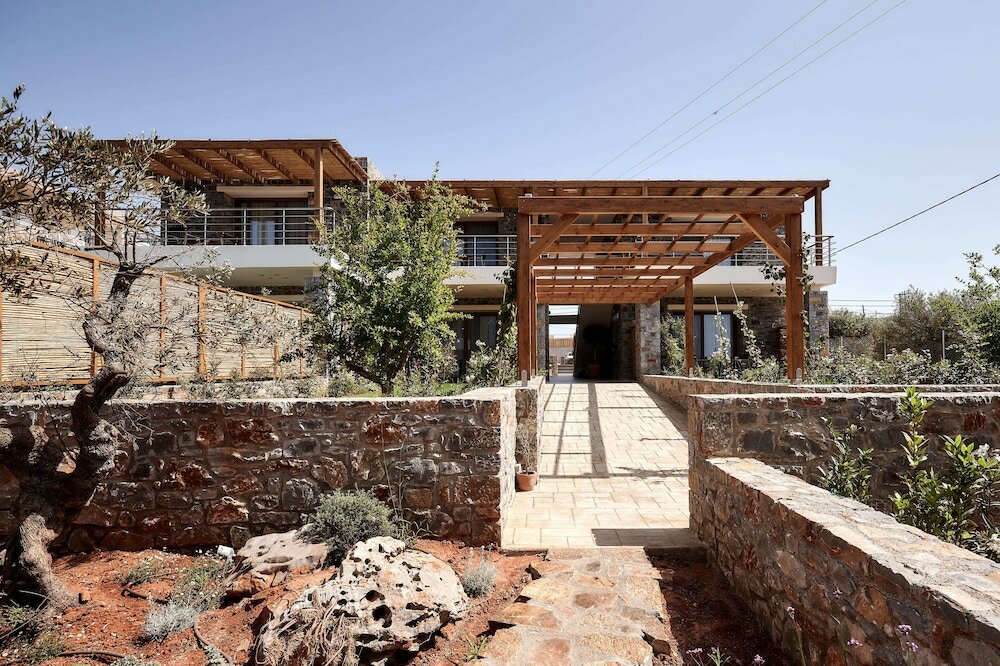 Фото Volta Suites and Villas