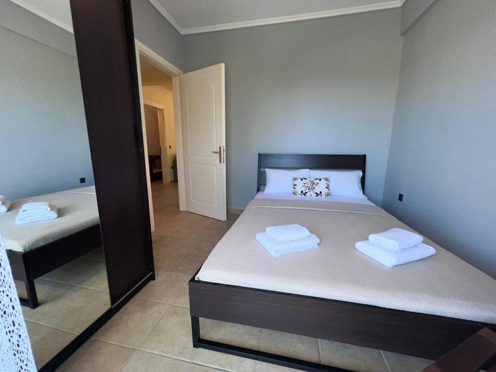 Фото Family Apartment in Kalithea