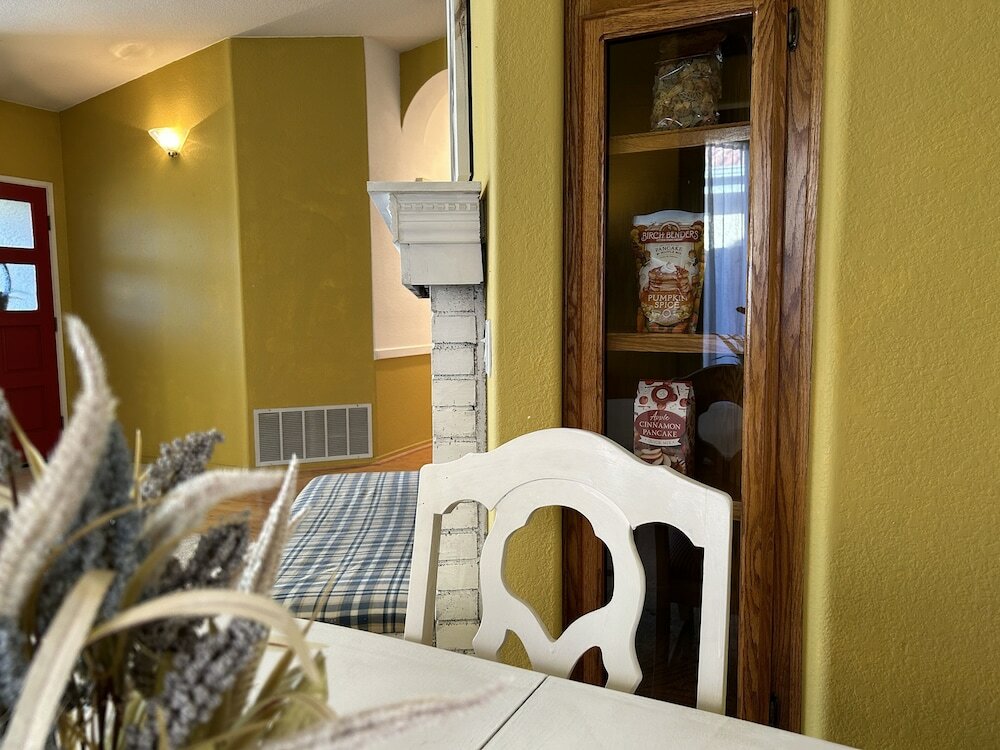 Фото Private bedroom in Country house near wineries