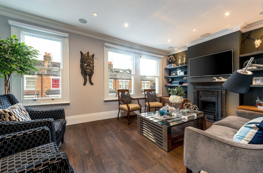 Фото Luxurious Wandsworth Home Close to Putney Heath by Underthedoormat