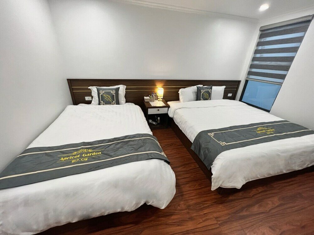 Фото Apricot Garden Hotel