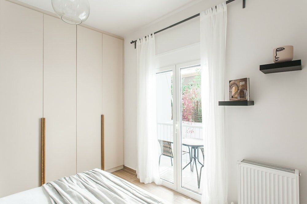 Фото Lovely 1br Apartment in Koukaki