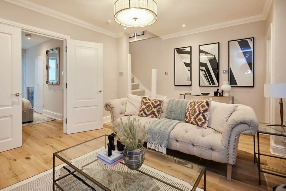 Фото The Chelsea Crib - Prestigious 3bdr House With Garden