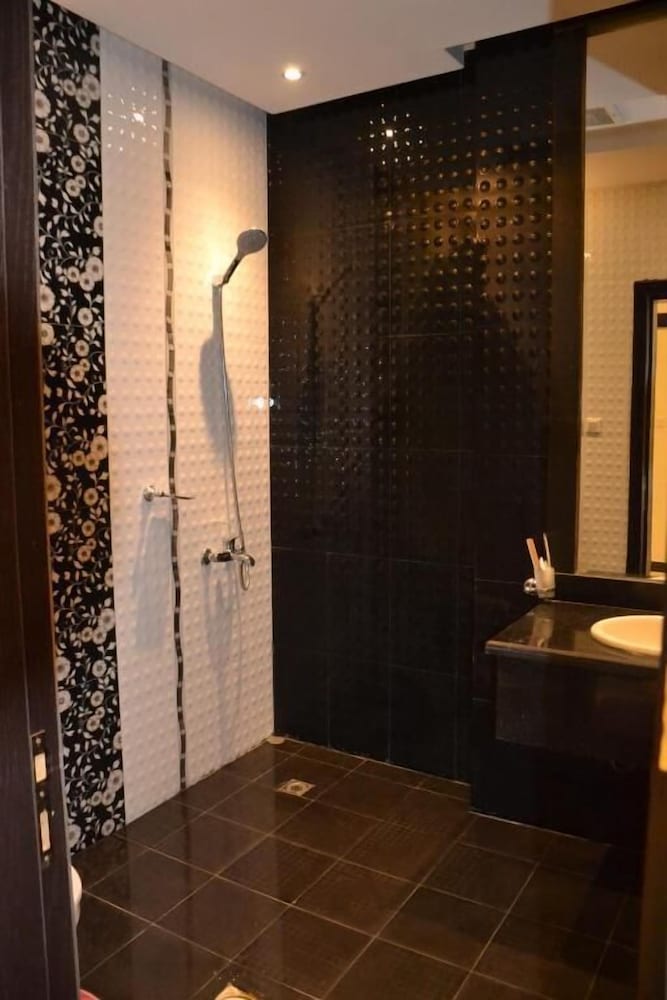 Фото Methaq Hotel Suites