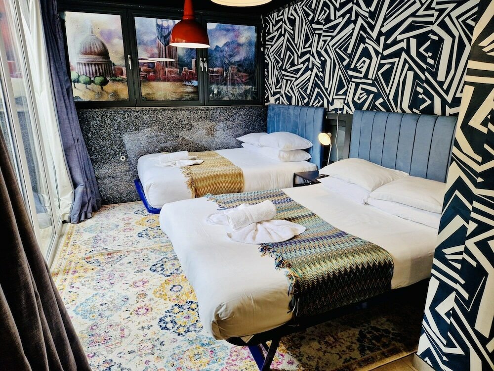 Фото The Melville Hotel by Rokxy - Kings Cross