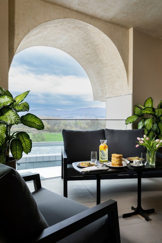 Фото Kings Valley Medical & SPA Hotel