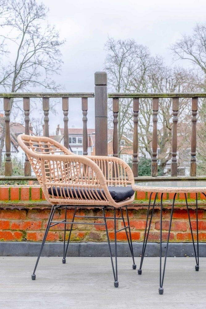 Фото Inviting 1bd Flat With Lovely Balcony - Willesden