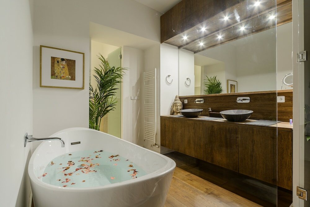 Фото Luxury 3-bedrooms apartments