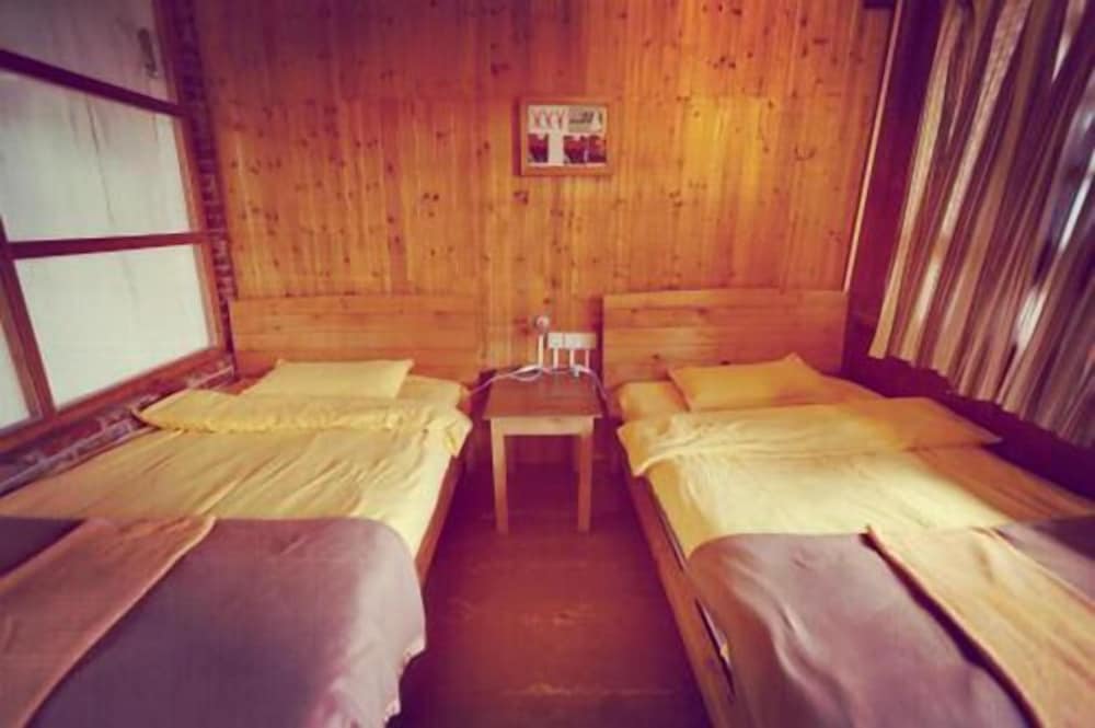 Фото Dragoncloud Hotel