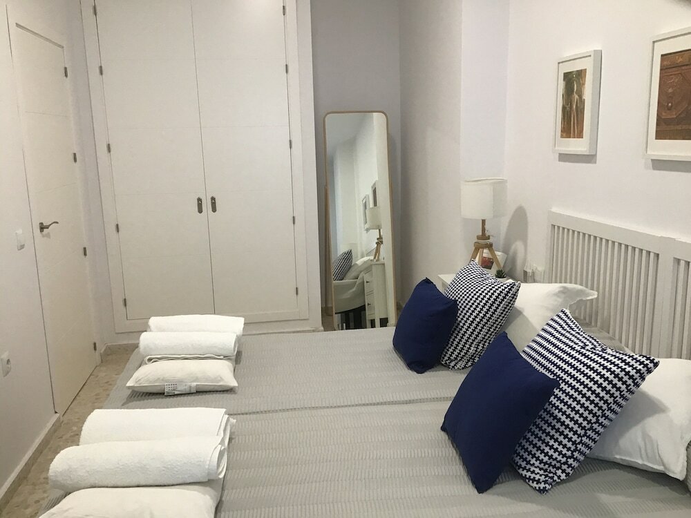 Фото Bahía Blanca Apartments