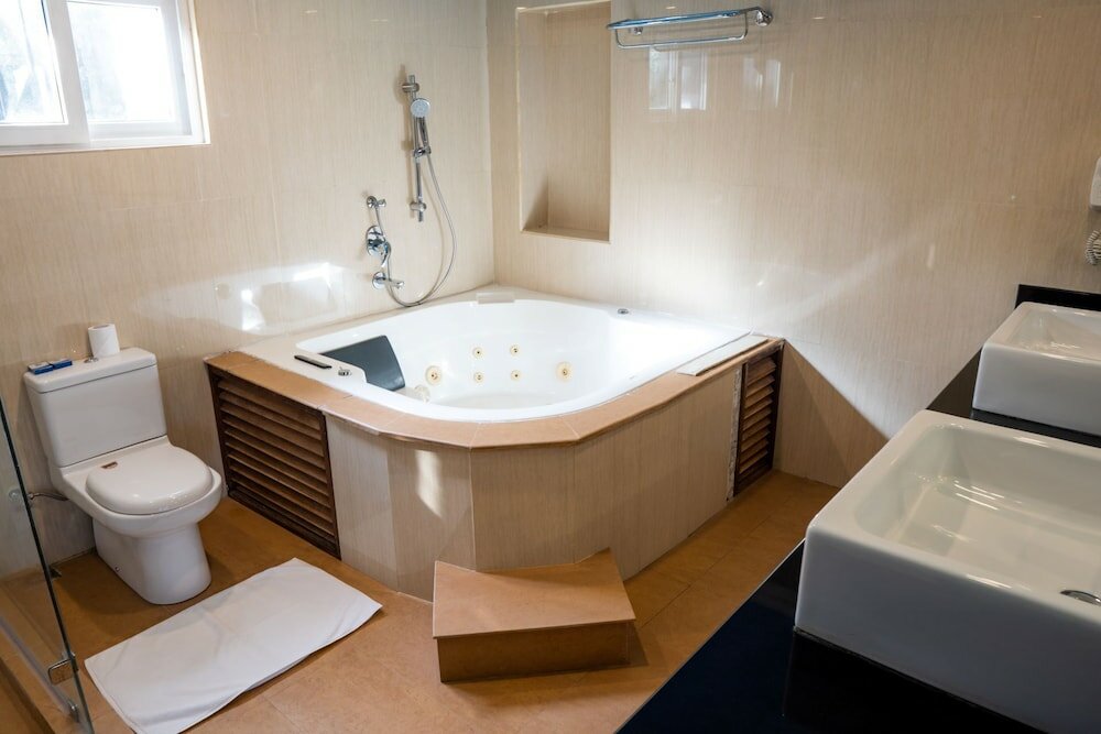 Фото Peacock Beach Resort & SPA