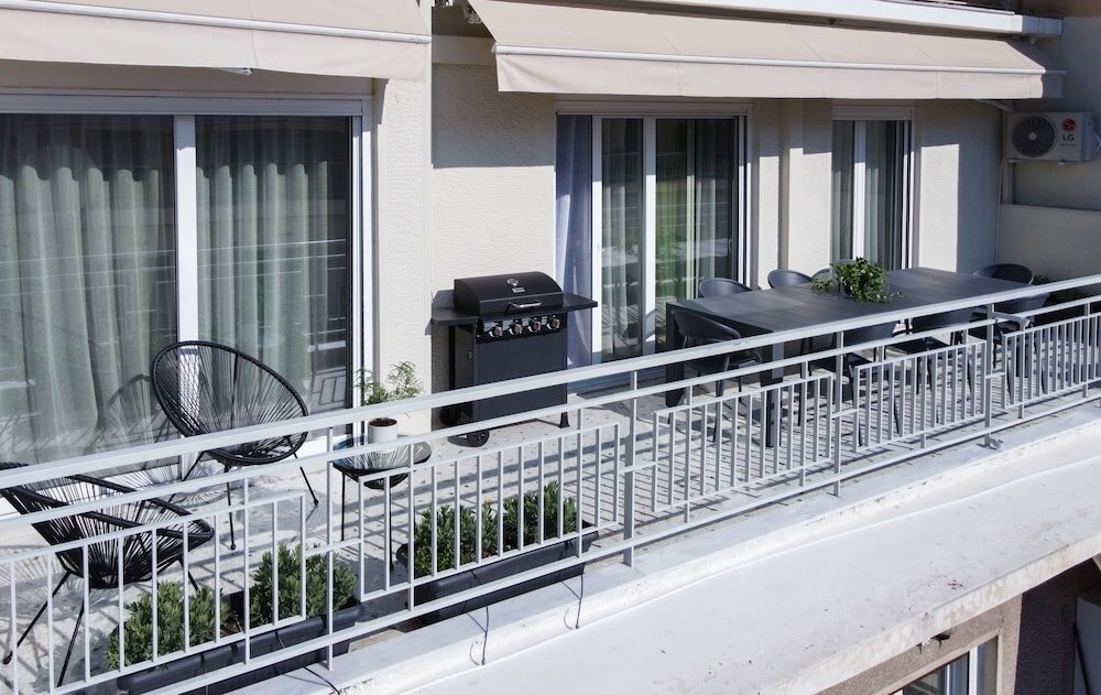 Фото Deluxe 4 Bedrooms Apartment in Athens Center