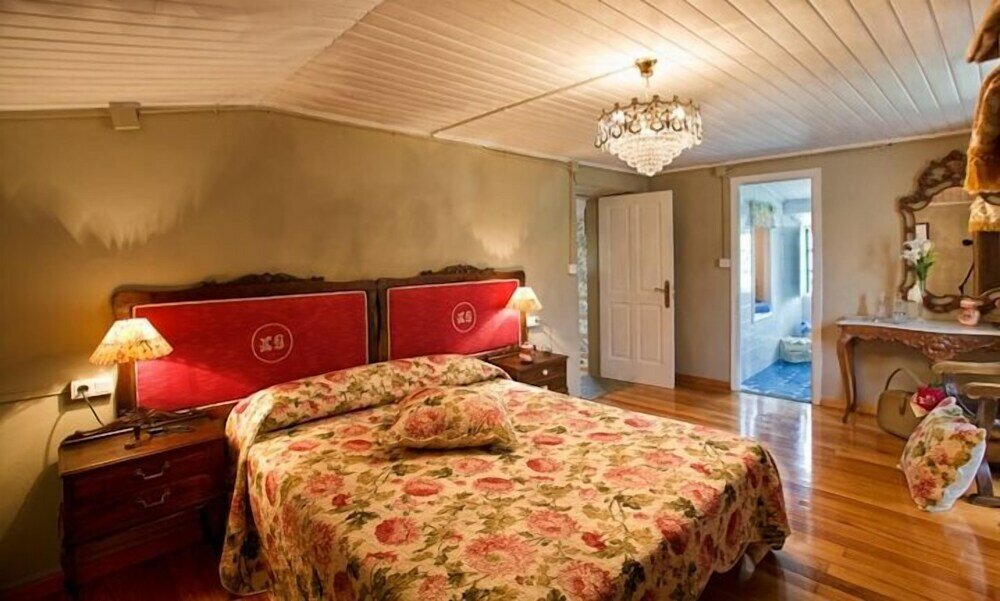 Фото Apartamentos Turísticos la Calleja