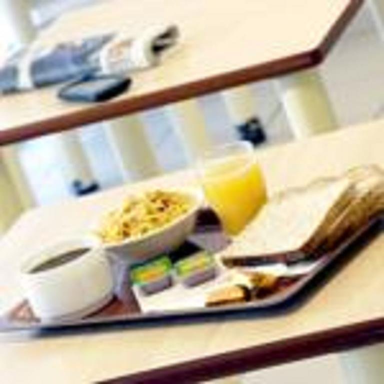 Фото Première Classe Versailles Saint Cyr L'ecole