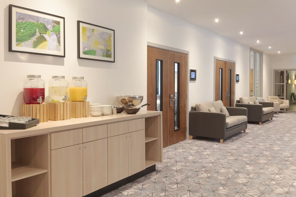 Фото DoubleTree by Hilton London Angel Kings Cross