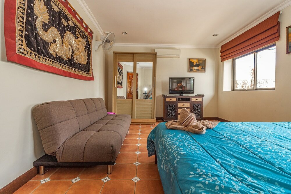 Фото Viewbor Villa - Pattaya Holiday House Walking Street