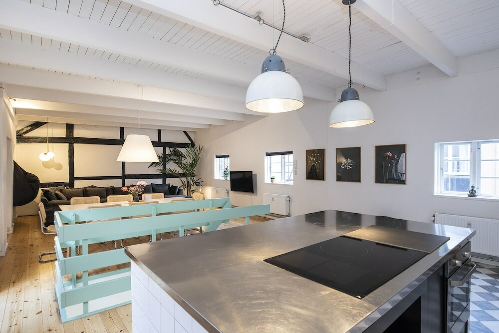 Фото The Townhouse - Into This Place