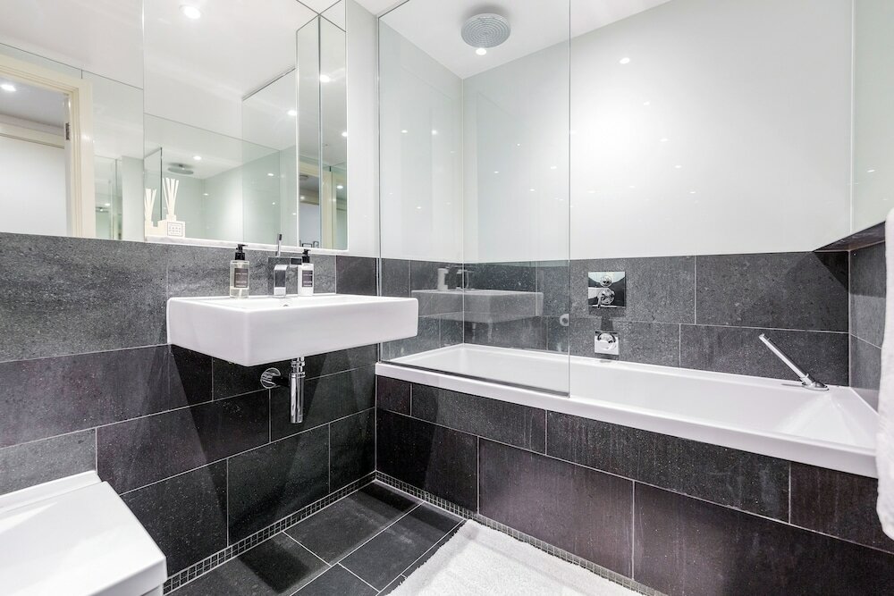 Фото Gatliff Road Apartments