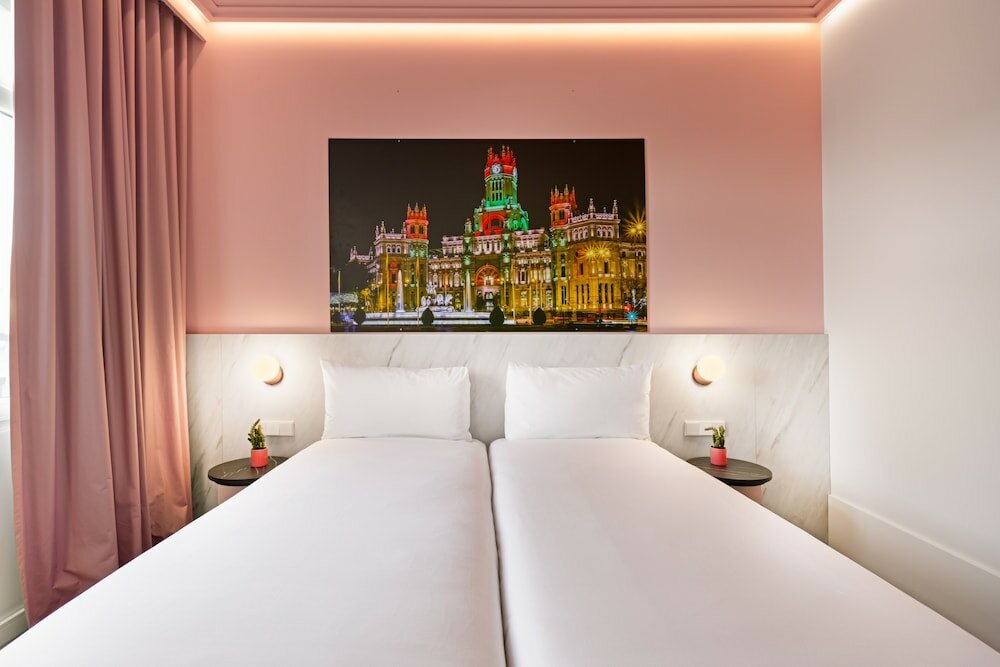 Фото Ikonik Gran VIA