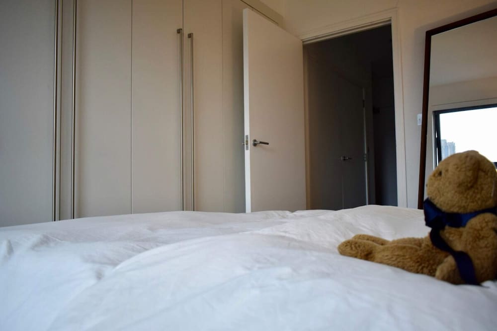 Фото Contemporary 1 Bedroom Flat With Stunning London View