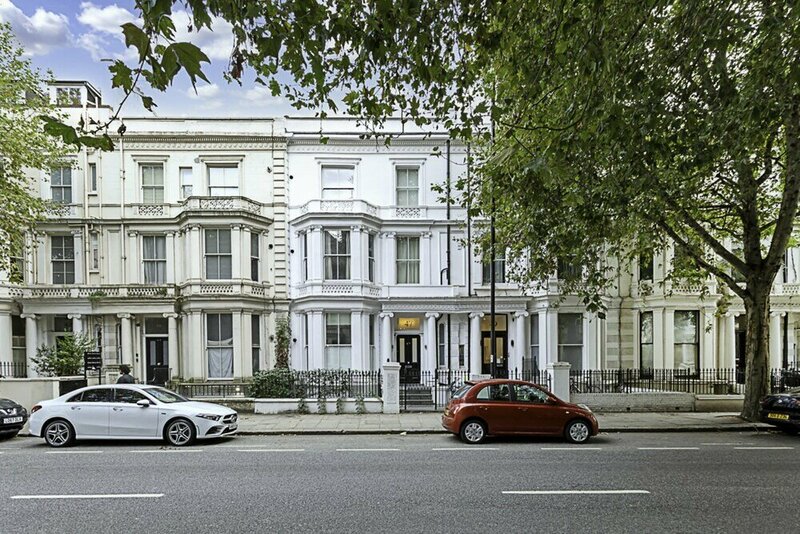 Апартаменты Beautiful Abode in Kensington Olympia в Лондоне