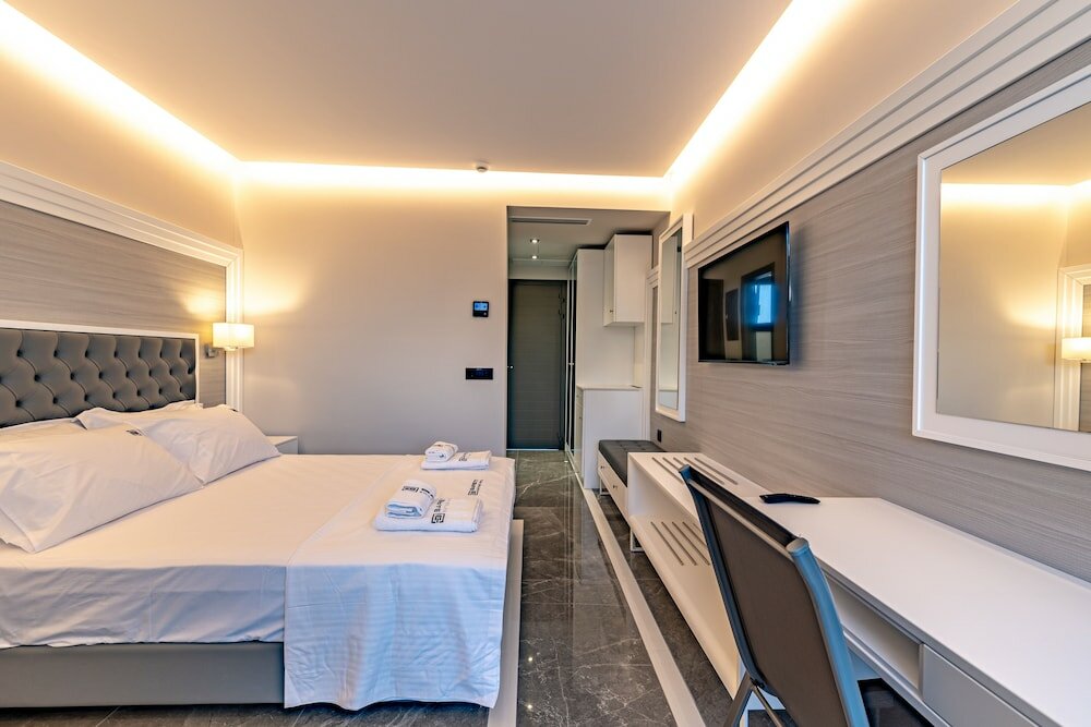 Фото Bareti Boutique Hotel