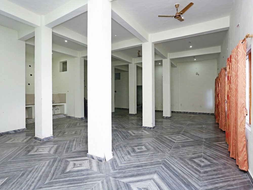 Фото Oyo 19638 Hotel Jay Continental