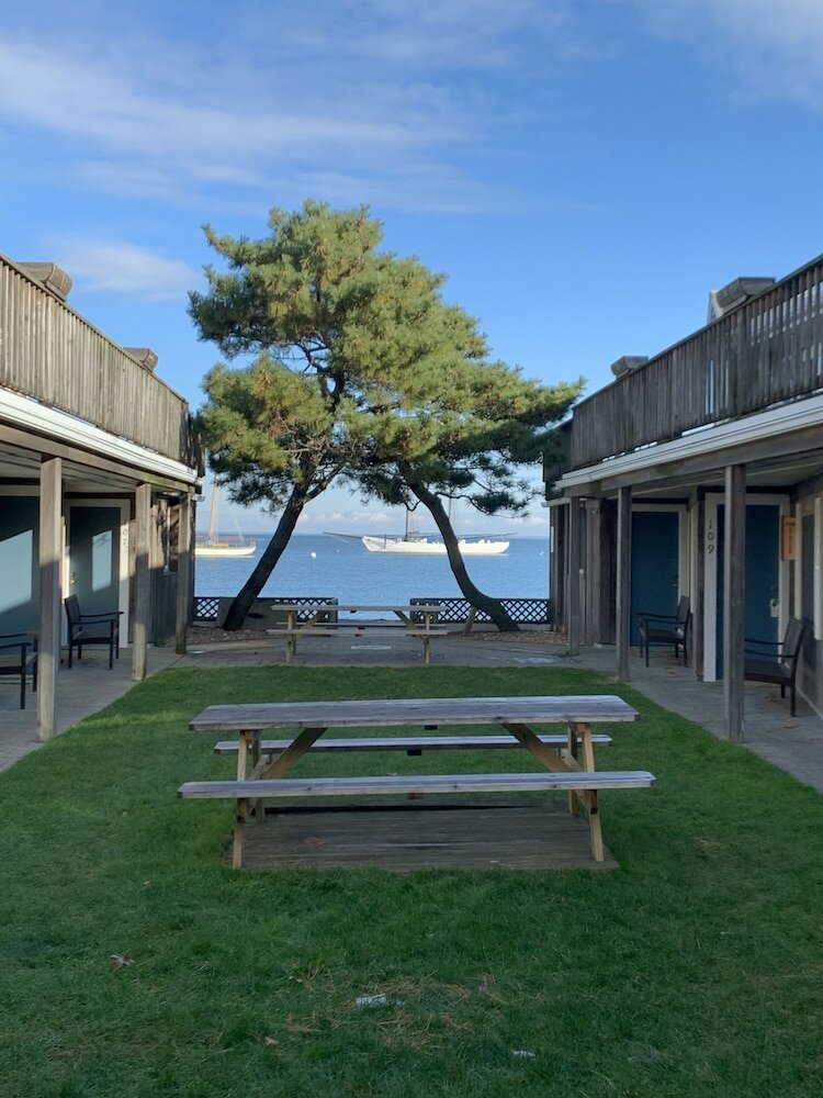 Фото Vineyard Harbor Motel