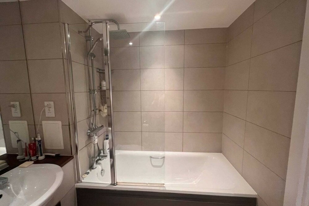 Фото Central 1 Bedroom Apartment in Aldgate East in Zone 1