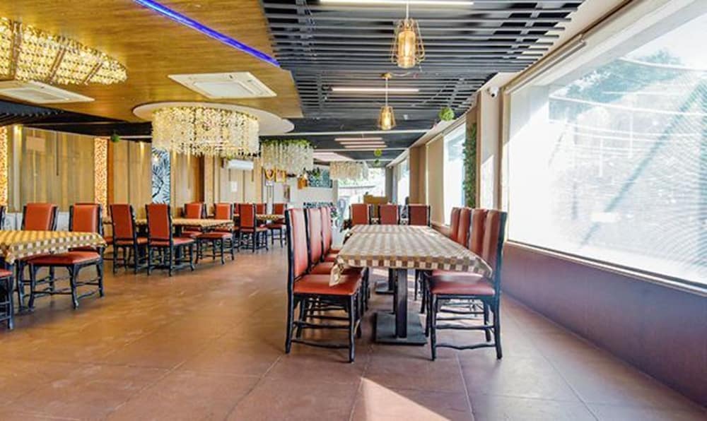 Фото Fabhotel Kia Residency