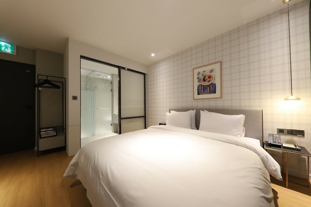 Фото Jeongja Beach Brown Dot