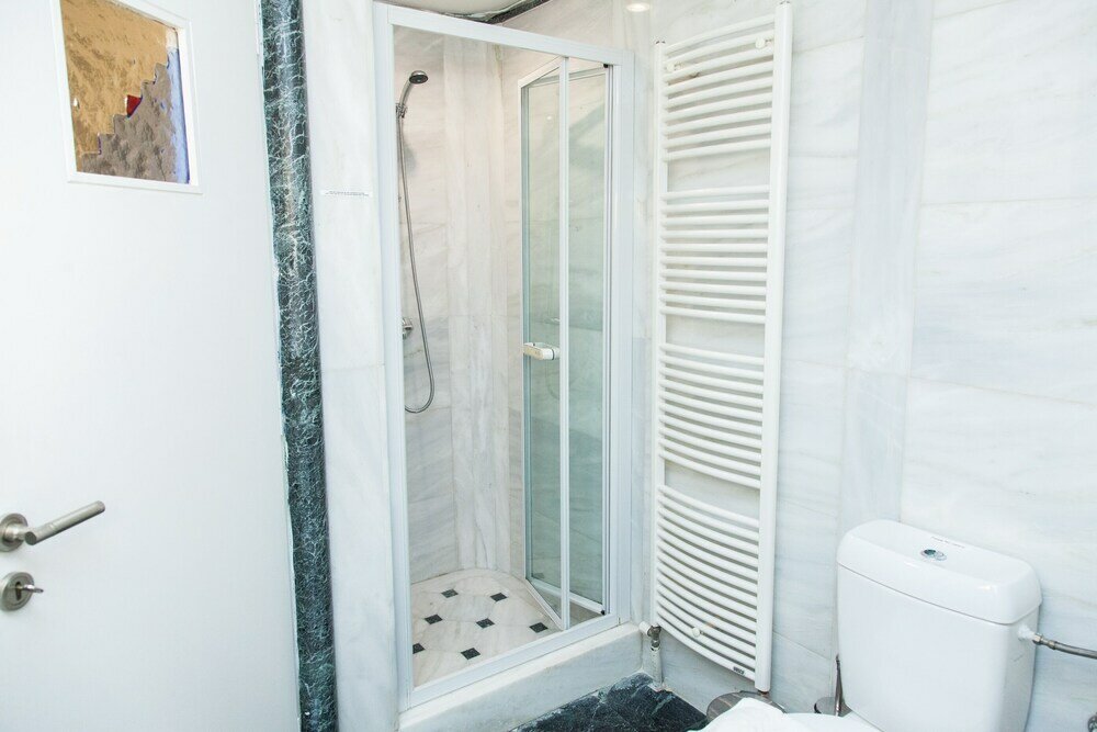 Фото Chic Charming Central Athens Apt