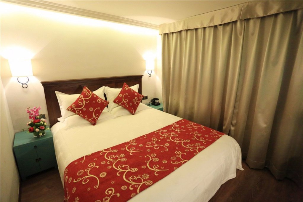 Фото Wuyang Boutique Hotel - Hefang Street