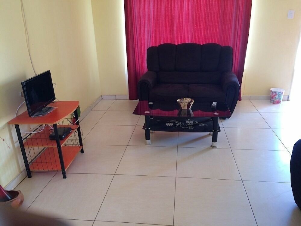 Фото P Wake Guesthouse