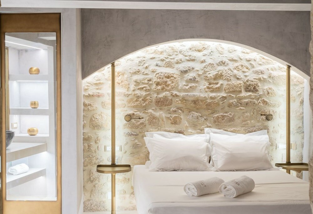 Фото Inotropes Boutique Suites - Adults Only