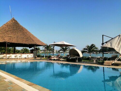 Гостиница CityBlue Creekside Hotel & Suites, Mombasa в Момбасе