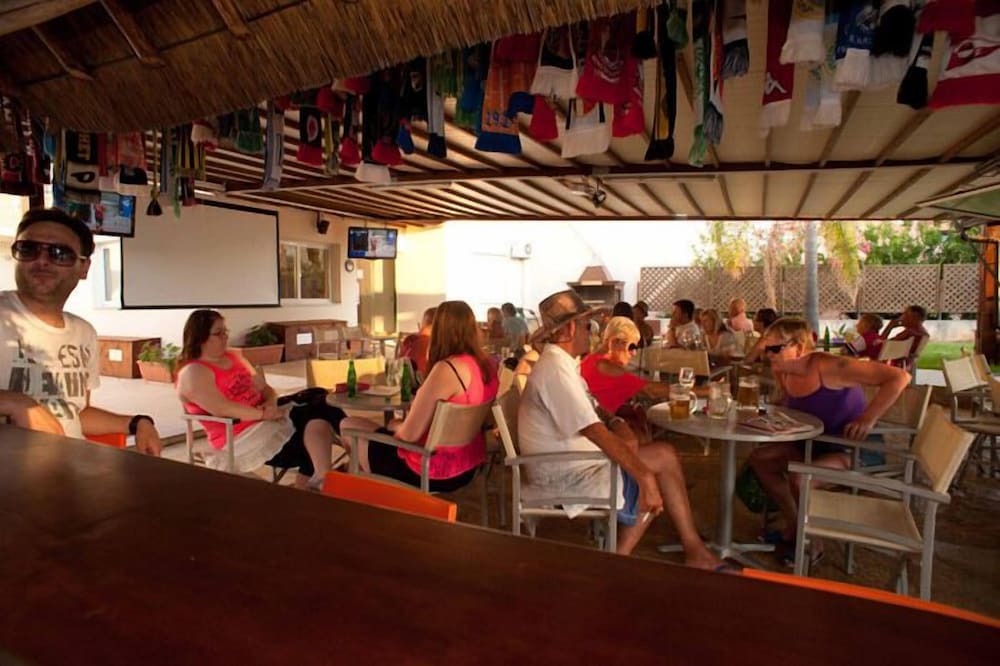 Фото Semiramis Suites