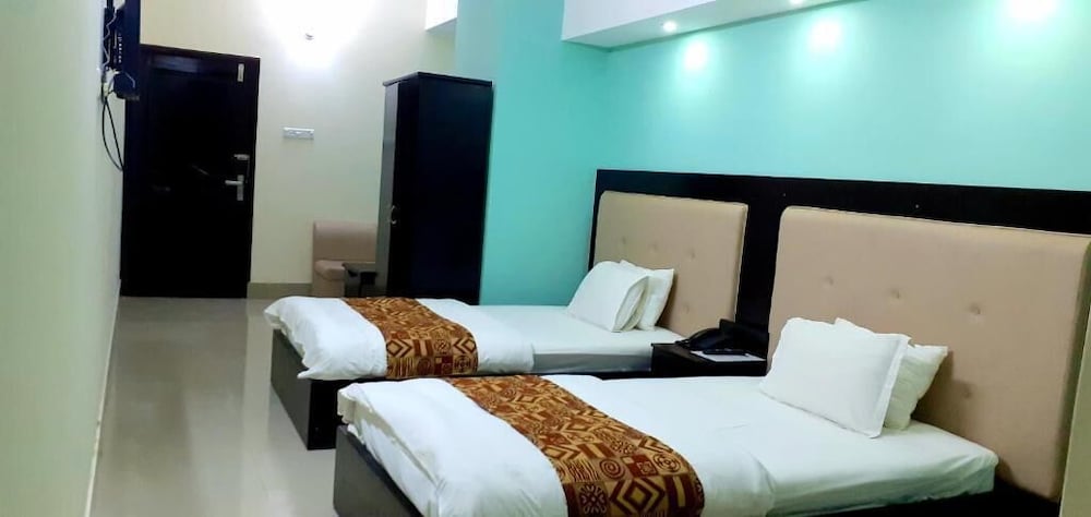 Фото Hotel Grand Surma