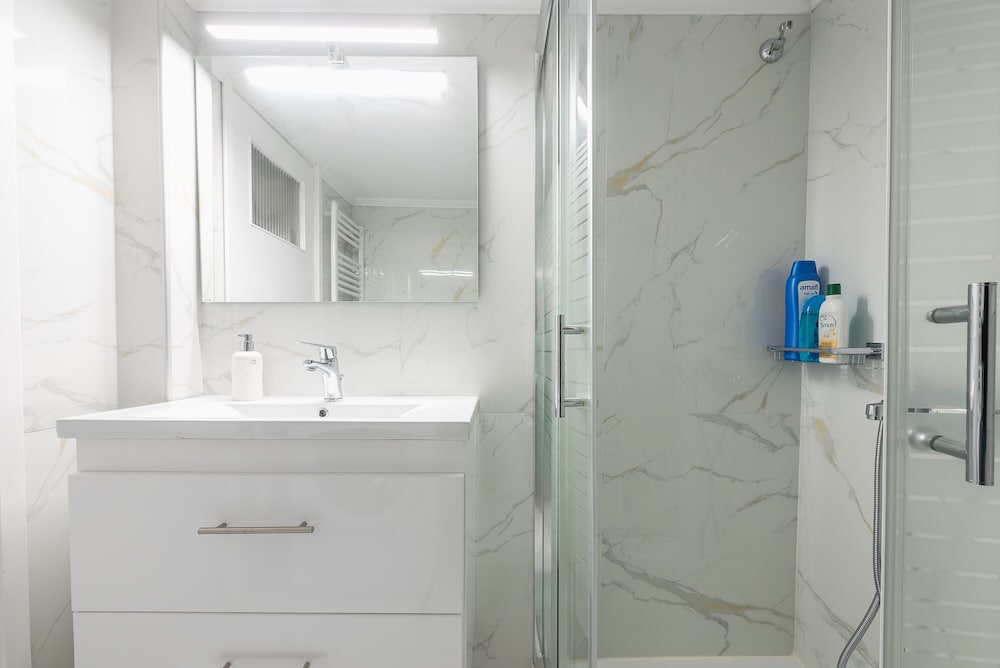 Фото Victoria Diamond Suites Apartments